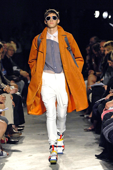 desfiles-rafsimons-parisverao2008men-128