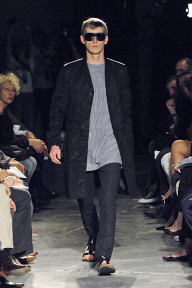 desfiles-rafsimons-parisverao2008men-130