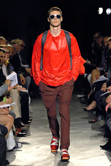 desfiles-rafsimons-parisverao2008men-135