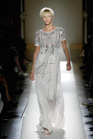 desfiles-balmain-paris-verao2008rtw-127