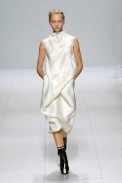 desfiles-rickowens-paris-verao2008rtw-100