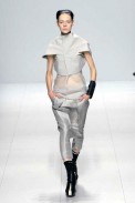 desfiles-rickowens-paris-verao2008rtw-102