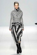 desfiles-rickowens-paris-verao2008rtw-110