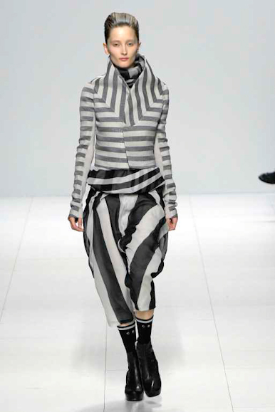 desfiles-rickowens-paris-verao2008rtw-110