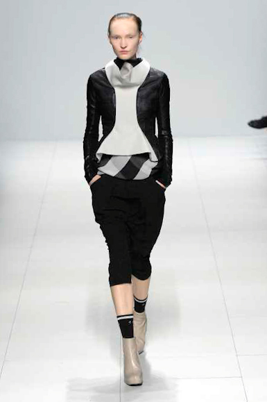 desfiles-rickowens-paris-verao2008rtw-124