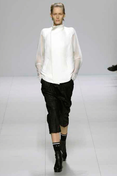 desfiles-rickowens-paris-verao2008rtw-128