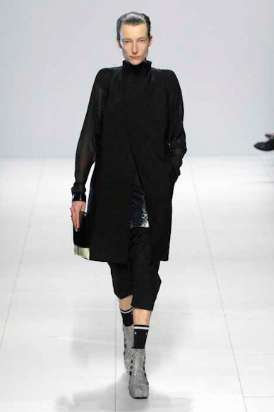 desfiles-rickowens-paris-verao2008rtw-129