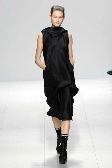 desfiles-rickowens-paris-verao2008rtw-132