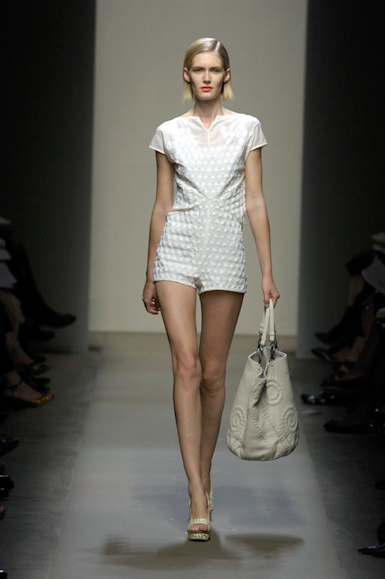 desfiles-bottegaveneta-milao-verao2008rtw-110
