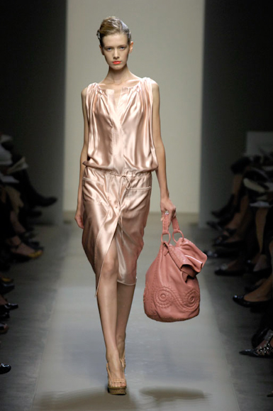 desfiles-bottegaveneta-milao-verao2008rtw-126