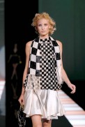 desfiles-emporioarmani-milao-verao2008rtw-116