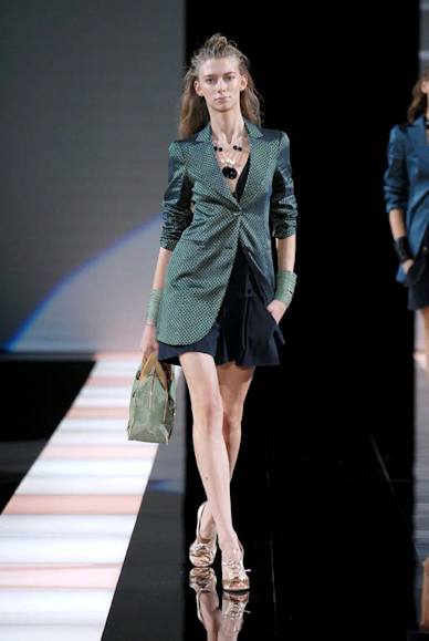 desfiles-emporioarmani-milao-verao2008rtw-119