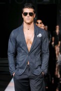 desfiles-emporioarmani-milao-verao2008rtw-163