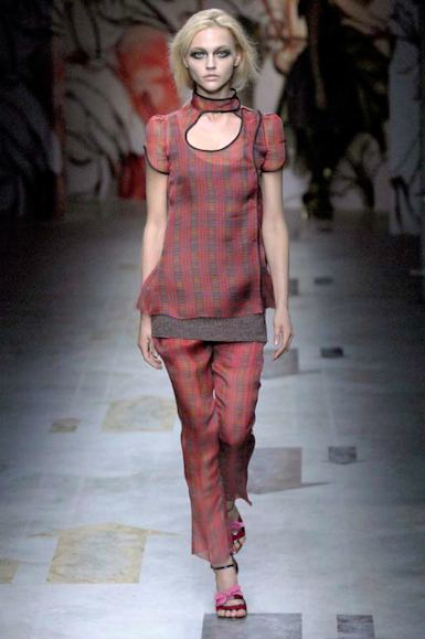 desfiles-prada-milao-verao2008rtw-115