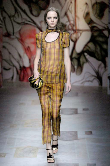 desfiles-prada-milao-verao2008rtw-134
