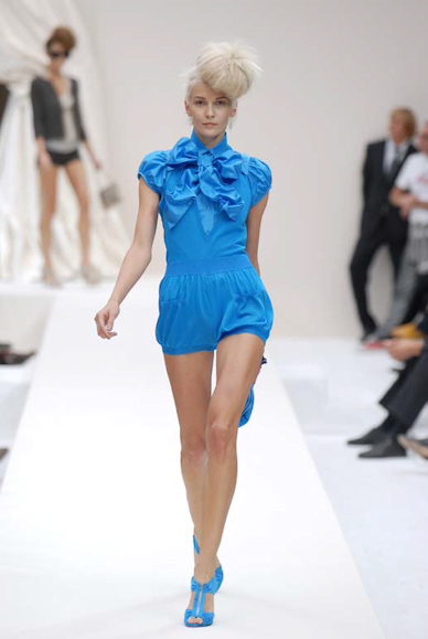 desfiles-moschino-milao-verao2008rtw-118