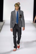 desfiles-marcbymarc-novayork-verao2008rtw-102