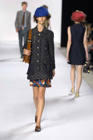 desfiles-marcbymarc-novayork-verao2008rtw-117