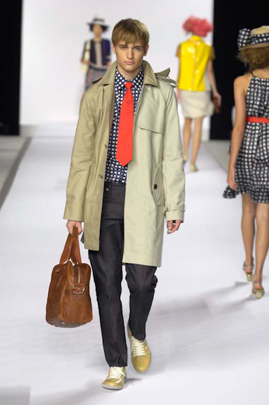 desfiles-marcbymarc-novayork-verao2008rtw-122