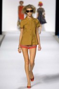 desfiles-marcbymarc-novayork-verao2008rtw-156