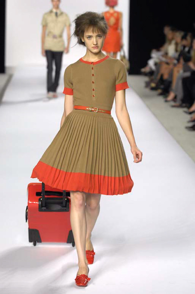 desfiles-marcbymarc-novayork-verao2008rtw-158
