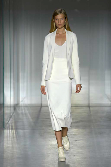 desfiles-calvinklein-novayork-verao2008rtw-100