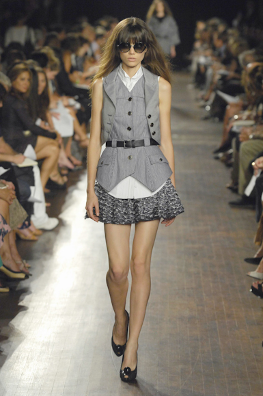 desfiles-proenzaschouler-nyverao2008rtw-106