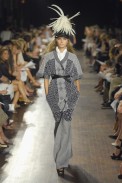 desfiles-proenzaschouler-nyverao2008rtw-112