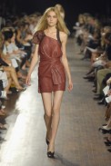 desfiles-proenzaschouler-nyverao2008rtw-124
