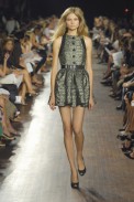 desfiles-proenzaschouler-nyverao2008rtw-127
