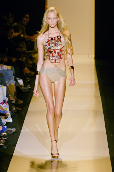 desfiles-rosacha-nyverao2008rtw-105