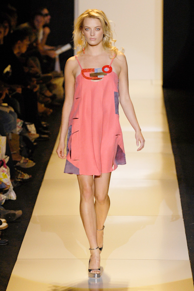 desfiles-rosacha-nyverao2008rtw-113