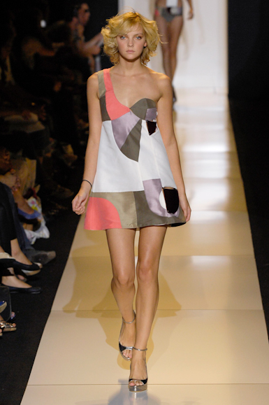 desfiles-rosacha-nyverao2008rtw-126