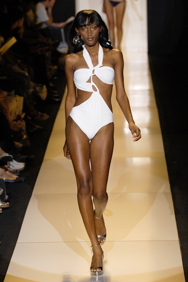 desfiles-rosacha-nyverao2008rtw-145