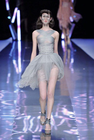 desfiles-amcqueen-paris-verao2008rtw-118