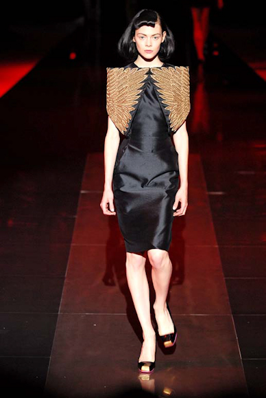 desfiles-amcqueen-paris-verao2008rtw-122