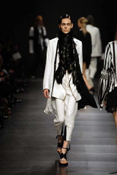 desfiles-anndemeulemeester-paris-verao2008rtw-110