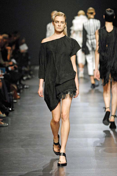 desfiles-anndemeulemeester-paris-verao2008rtw-112