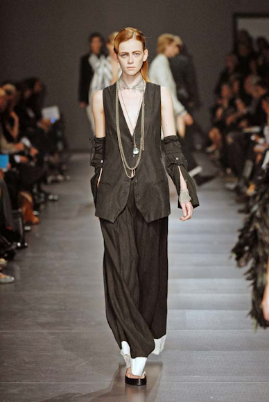 desfiles-anndemeulemeester-paris-verao2008rtw-121