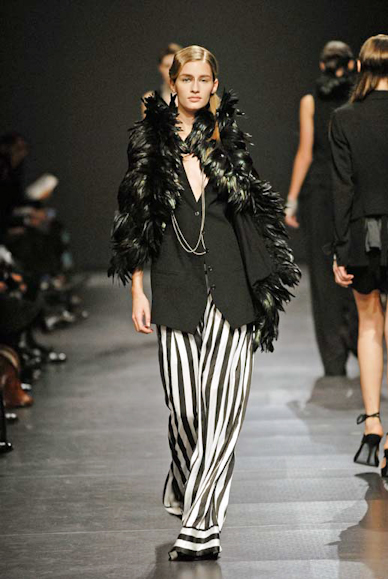 desfiles-anndemeulemeester-paris-verao2008rtw-124