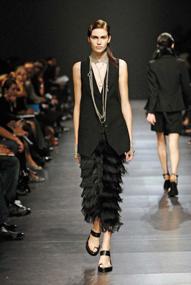 desfiles-anndemeulemeester-paris-verao2008rtw-125