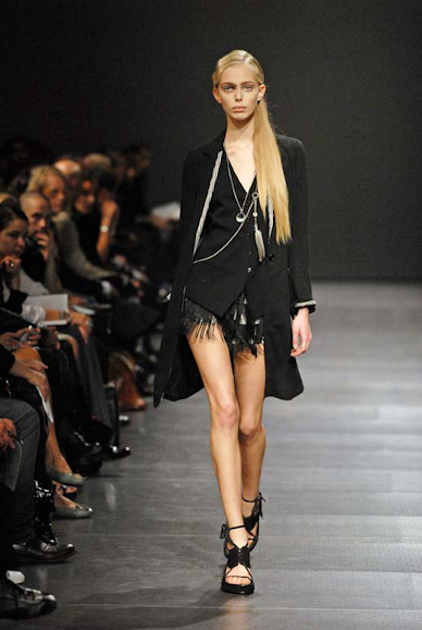 desfiles-anndemeulemeester-paris-verao2008rtw-132