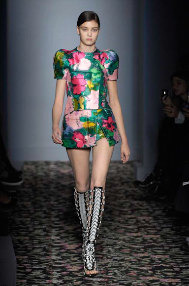desfiles-balenciaga-paris-verao2008rtw-107