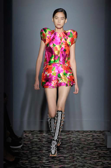 desfiles-balenciaga-paris-verao2008rtw-109