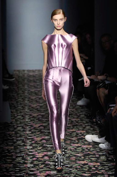 desfiles-balenciaga-paris-verao2008rtw-131