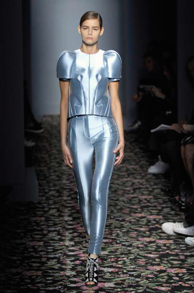 desfiles-balenciaga-paris-verao2008rtw-132