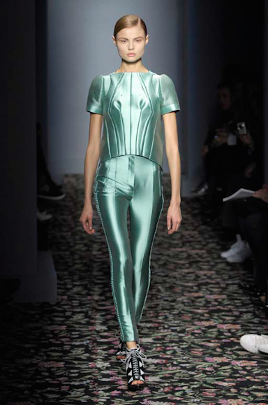 desfiles-balenciaga-paris-verao2008rtw-135