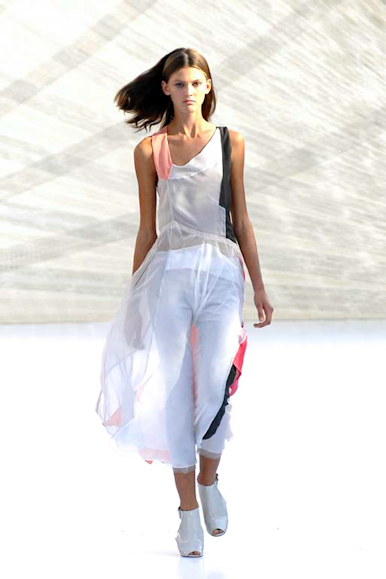 desfiles-chloe-paris-verao2008rtw-100
