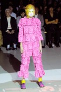desfiles-commedesgarcons-paris-verao2008rtw-100