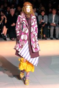 desfiles-commedesgarcons-paris-verao2008rtw-101